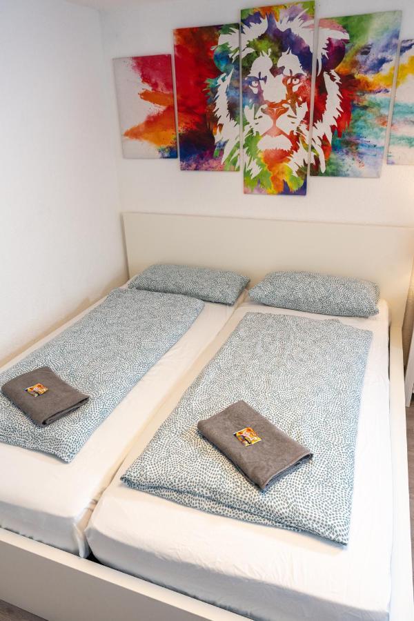 #3 Bequemes Zimmer Mit Pool Und Garten ميمنغن المظهر الخارجي الصورة