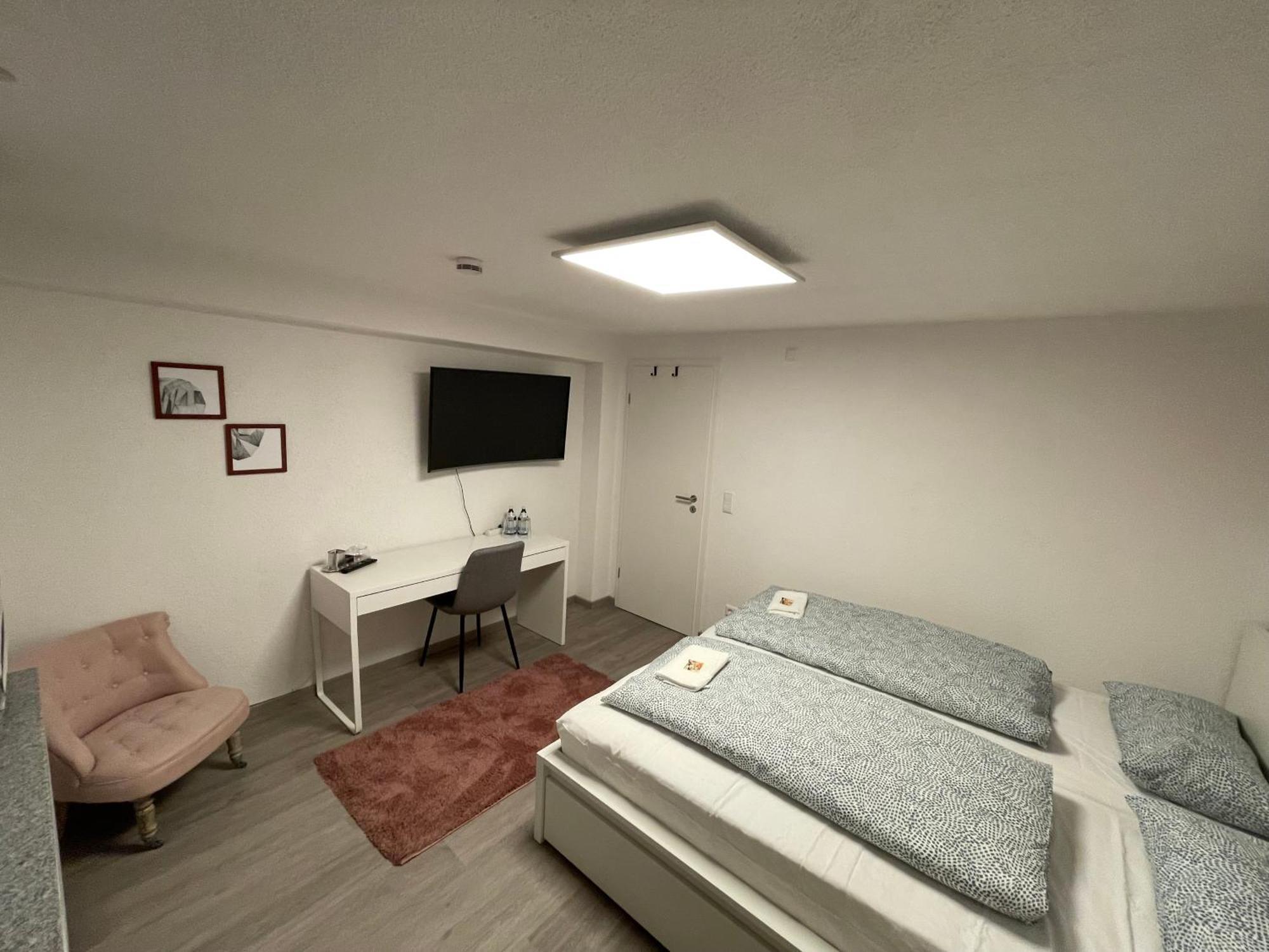 #3 Bequemes Zimmer Mit Pool Und Garten ميمنغن المظهر الخارجي الصورة