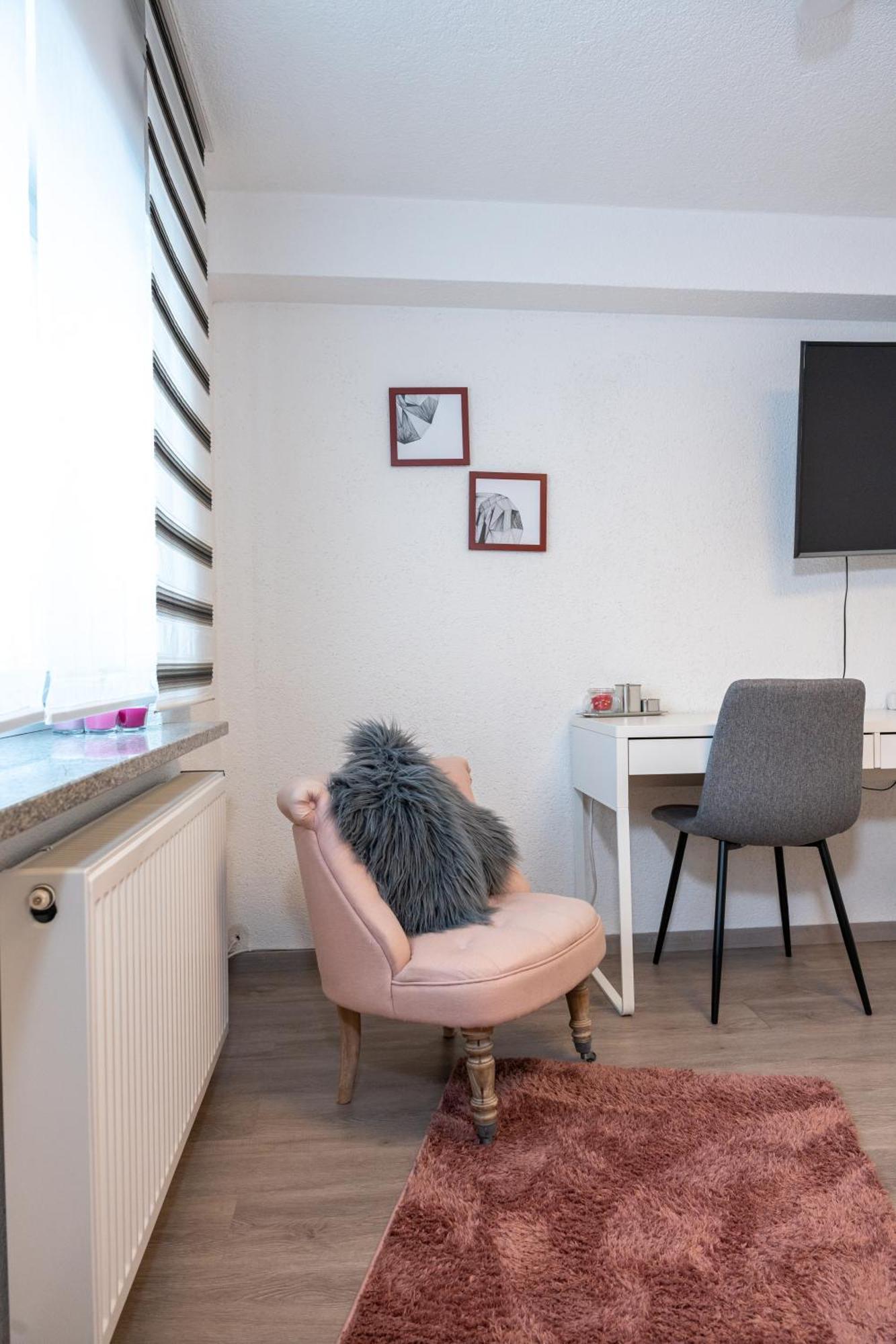 #3 Bequemes Zimmer Mit Pool Und Garten ميمنغن المظهر الخارجي الصورة
